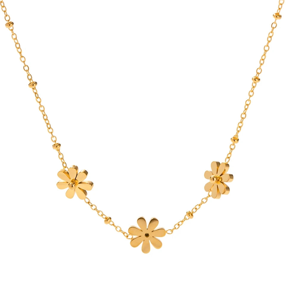 Three Metal Flowers Necklace